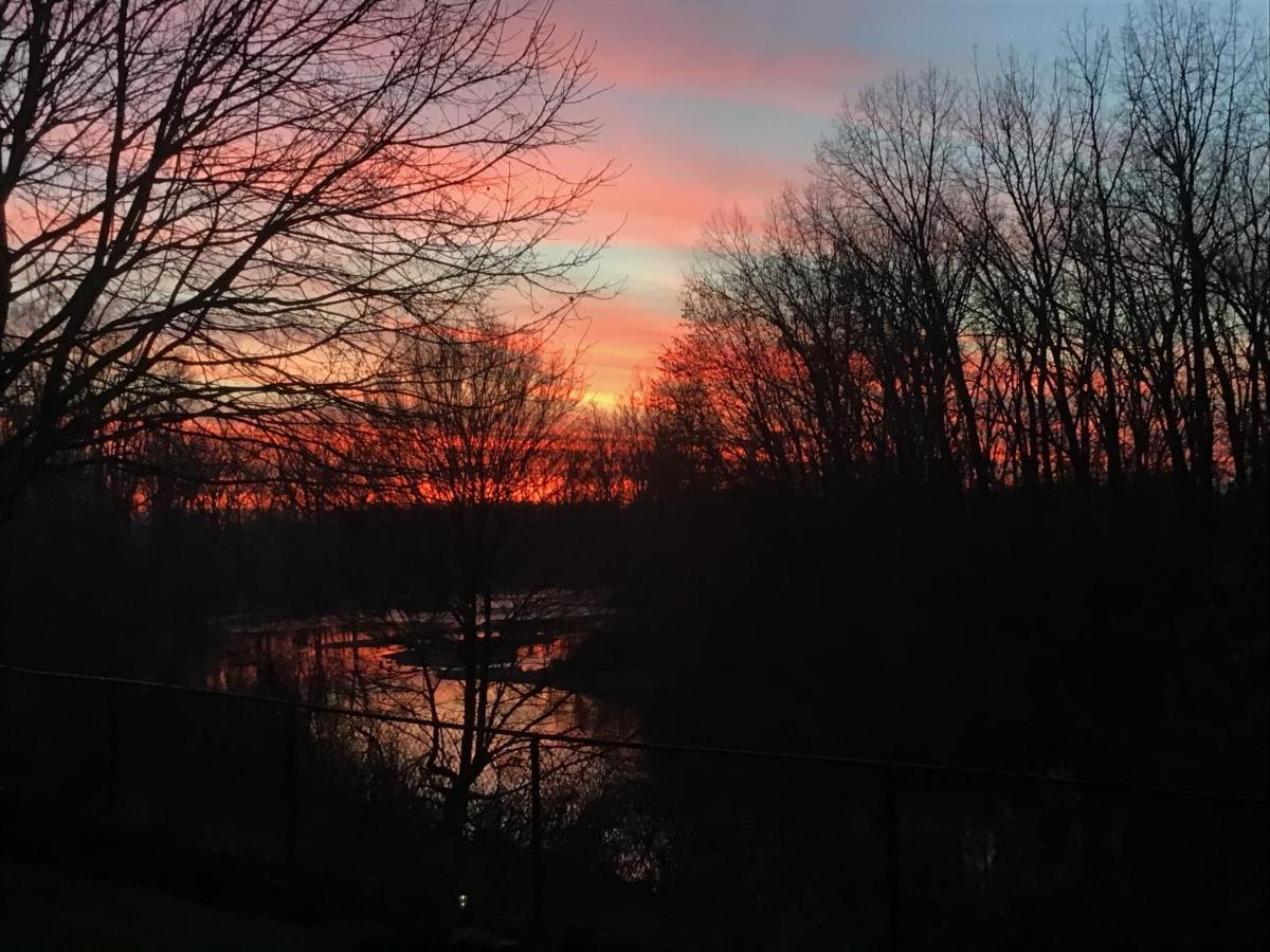 Apartament Cozy Luxury On The Thames In Ontario! Londyn Zewnętrze zdjęcie